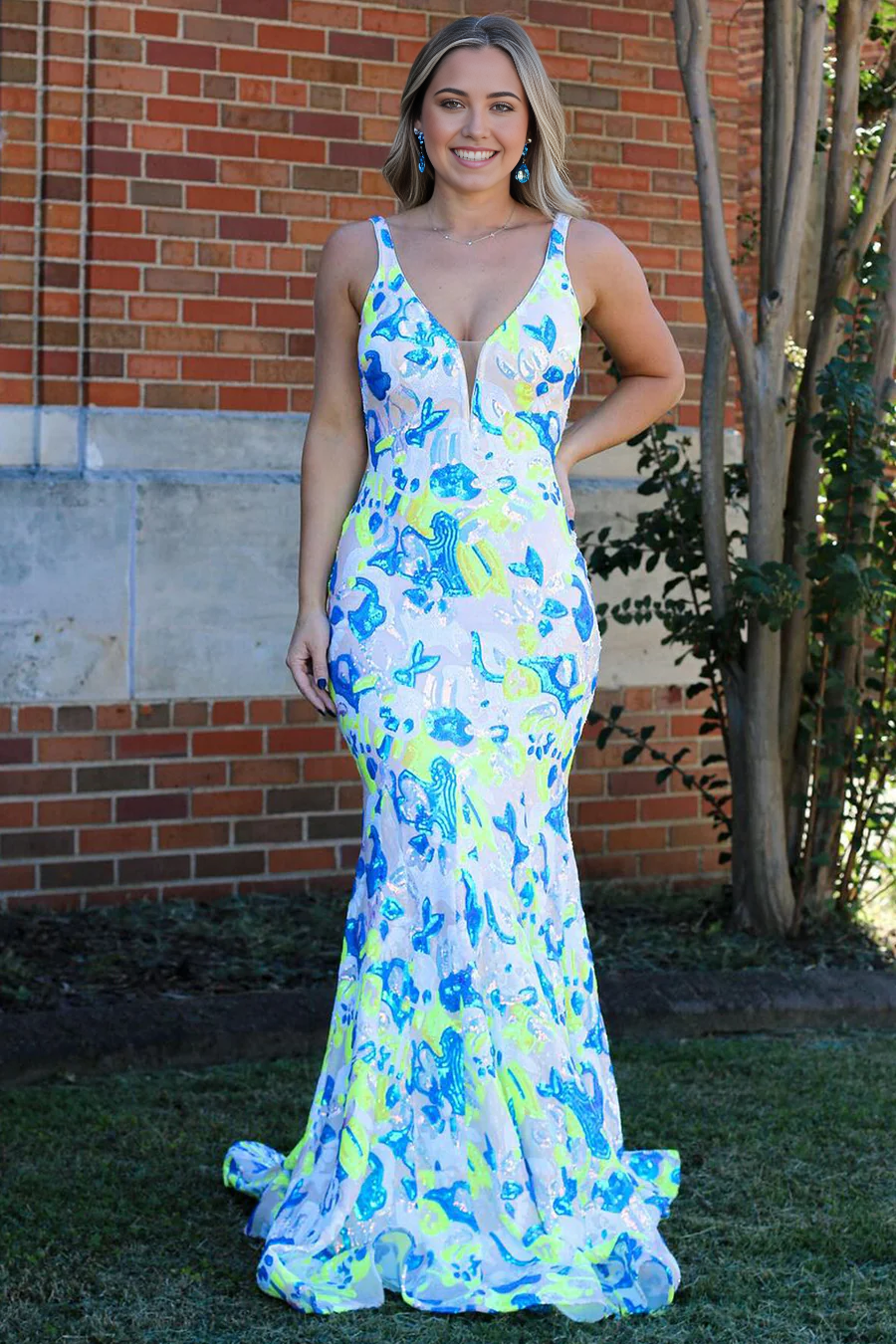 Mermaid Cute V Neck Sequins evening gown Long Prom Dresses